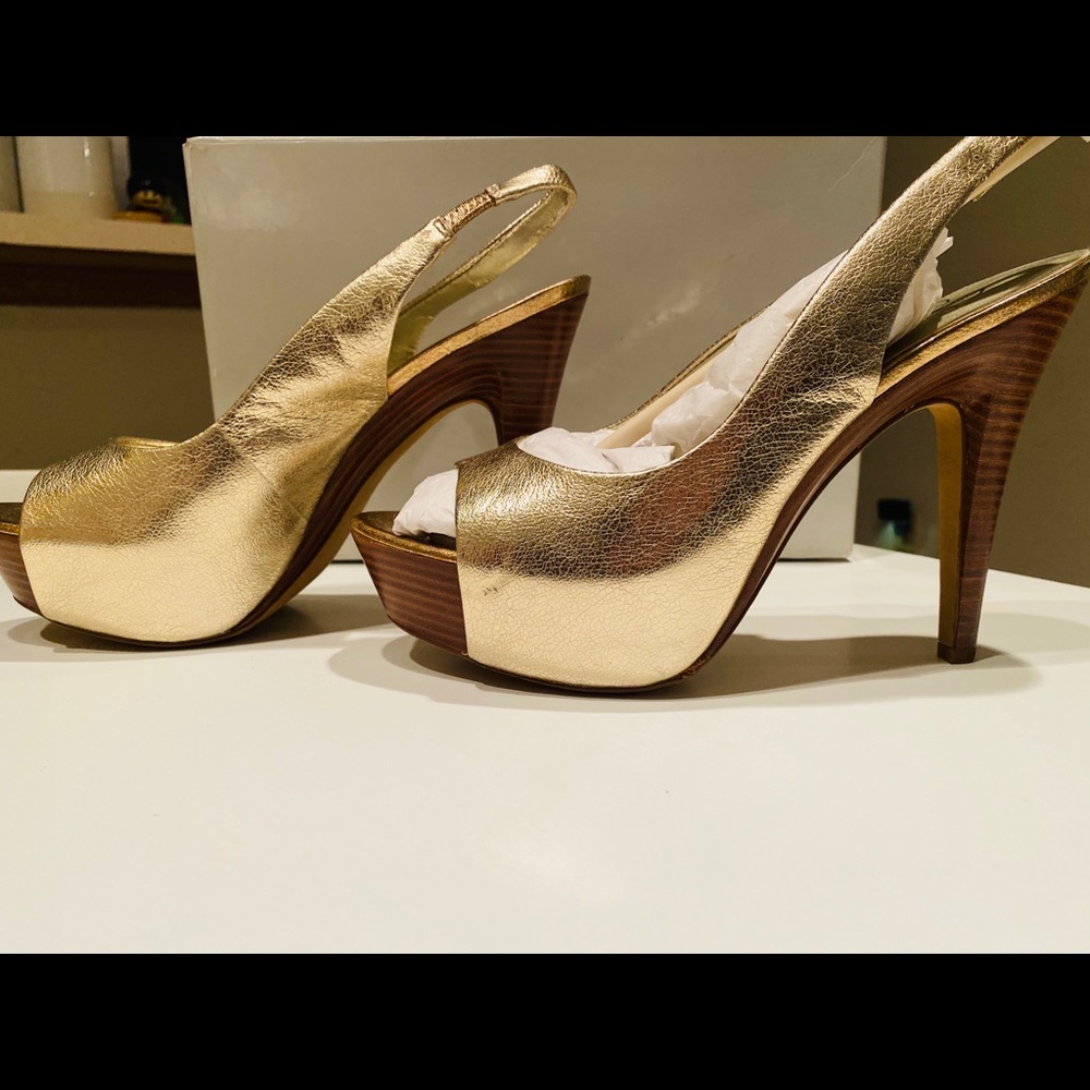High Heels - Picture 3 of 4